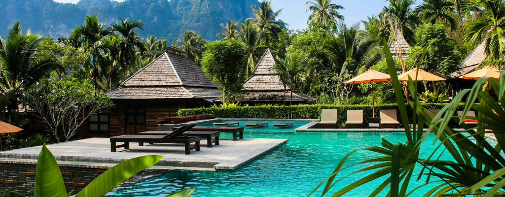 AI-Driven Image Crawler for Hospitality Content Optimization